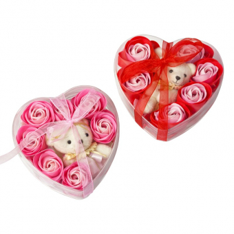 Купить Подарочный набор роз из мыла с мишкой форме сердца оптом